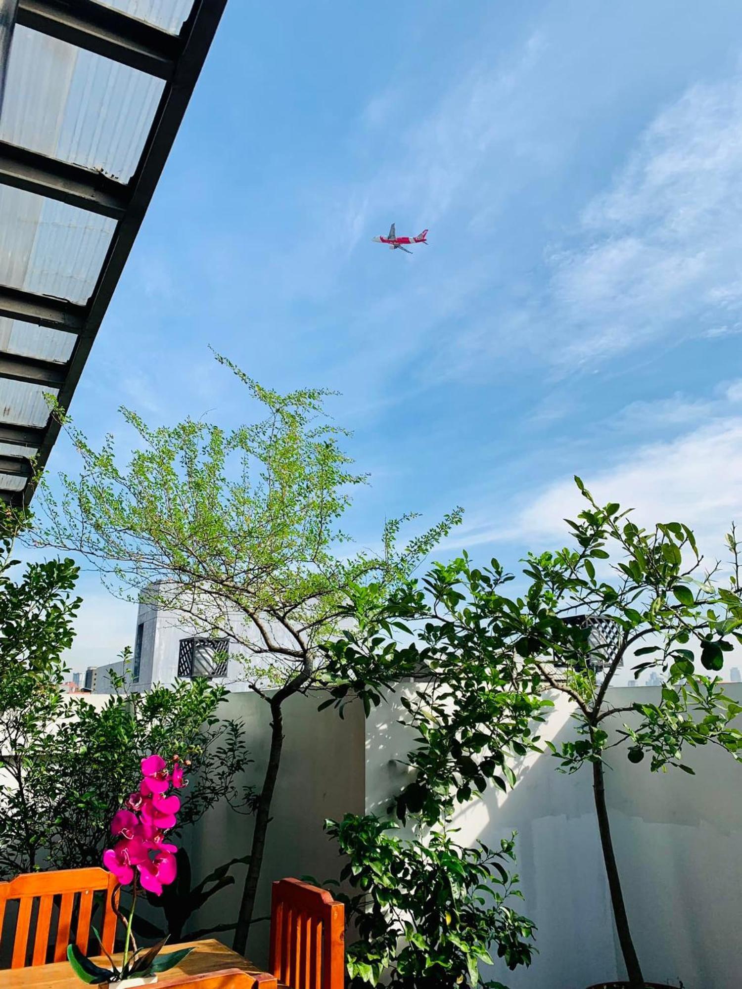 Crosswinds Hotel Paranaque City Exterior photo